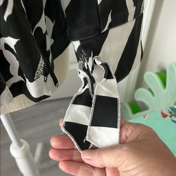 Lilly of California VTG Black and White Tie Sleeve Grommets Jacket  USA PXL - Picture 4 of 9
